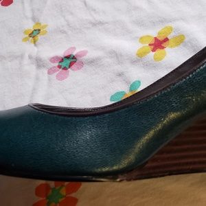 9west leather wedges